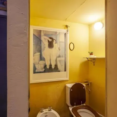 Apartament Greek Retro Decor & Wesanderson's Movies Design Saloniki
